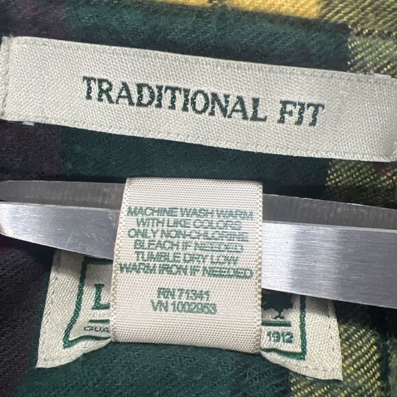 LL Bean Shirt Men's Red Green Scotch Plaid Flannel Traditional Fit Button Up Med - Picture 9 of 10
